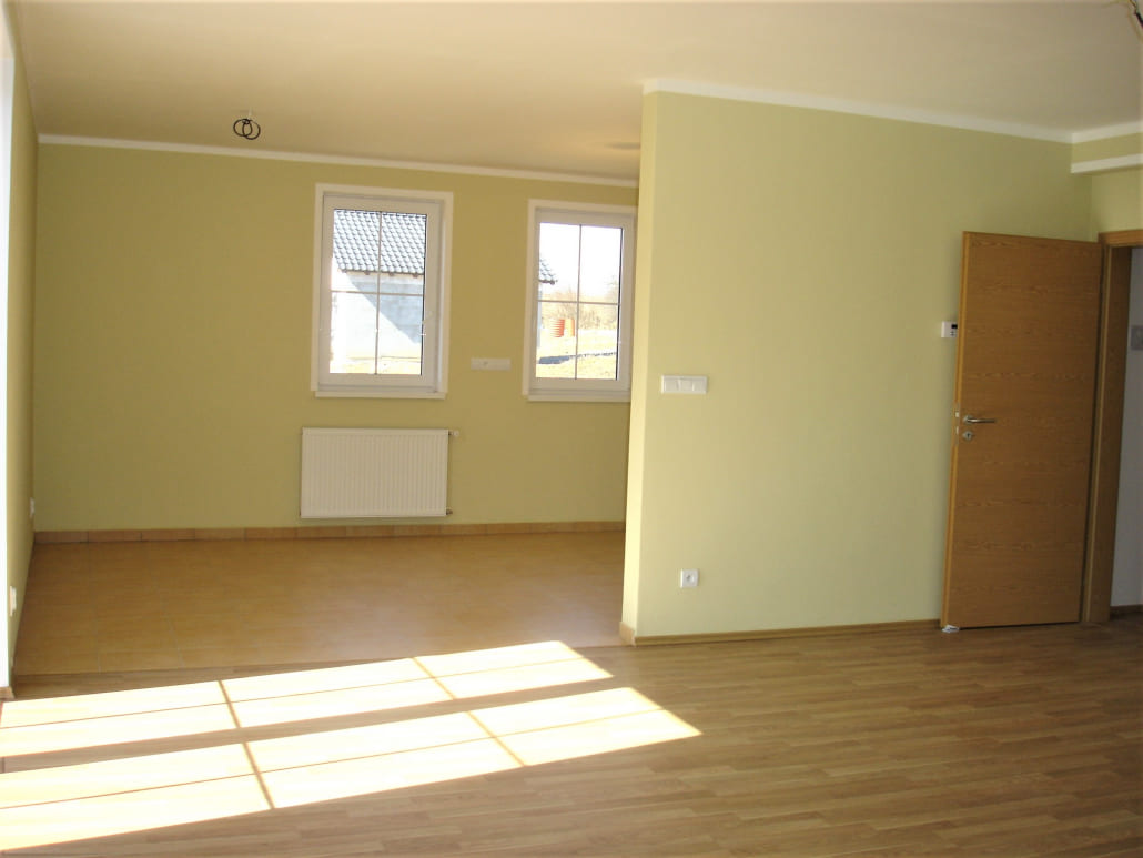 Rodinný dům - přestavba - fotografie 2