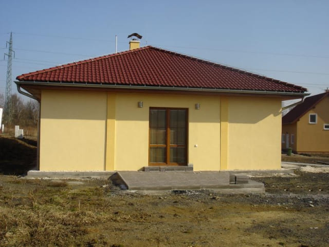 Rodinný dům - přestavba - fotografie 8