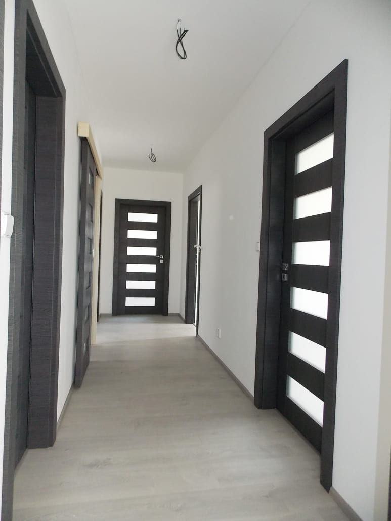 Rodinný dům - kompletní interiér - fotografie 5